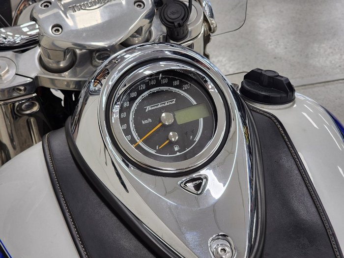 2015 Triumph THUNDERBIRD LT White