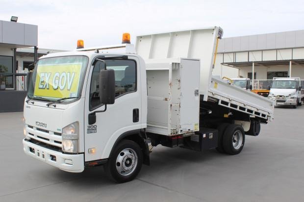 2013 Isuzu Npr300