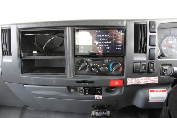 2013 Isuzu Npr300