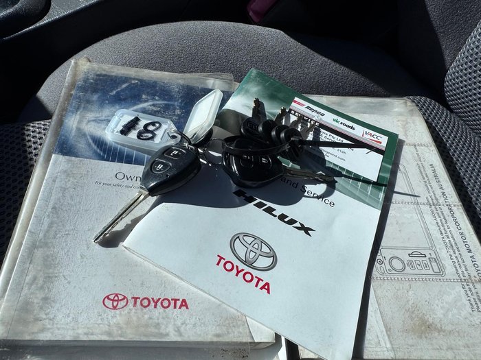 2013 Toyota Hilux SR5 KUN26R MY12 4X4 Ink