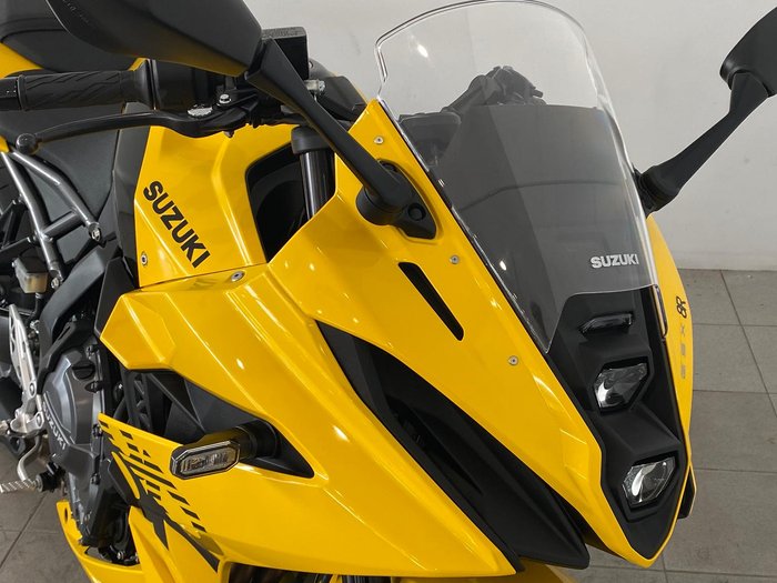 2024 Suzuki GSX-8R GSX-R Yellow