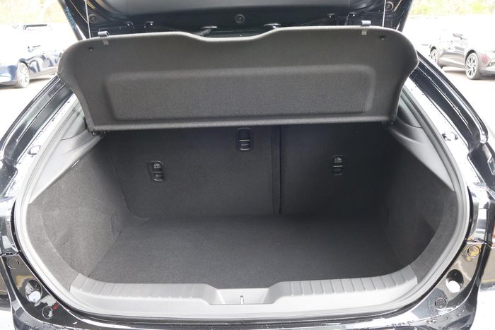 2025 Mazda 3 G20 Evolve