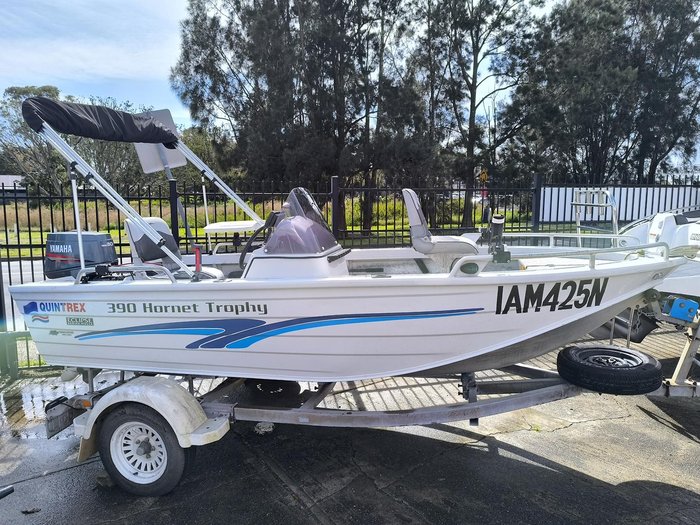 2001 QUINTREX 390 HORNET TROPHY