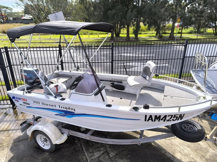 2001 QUINTREX 390 HORNET TROPHY