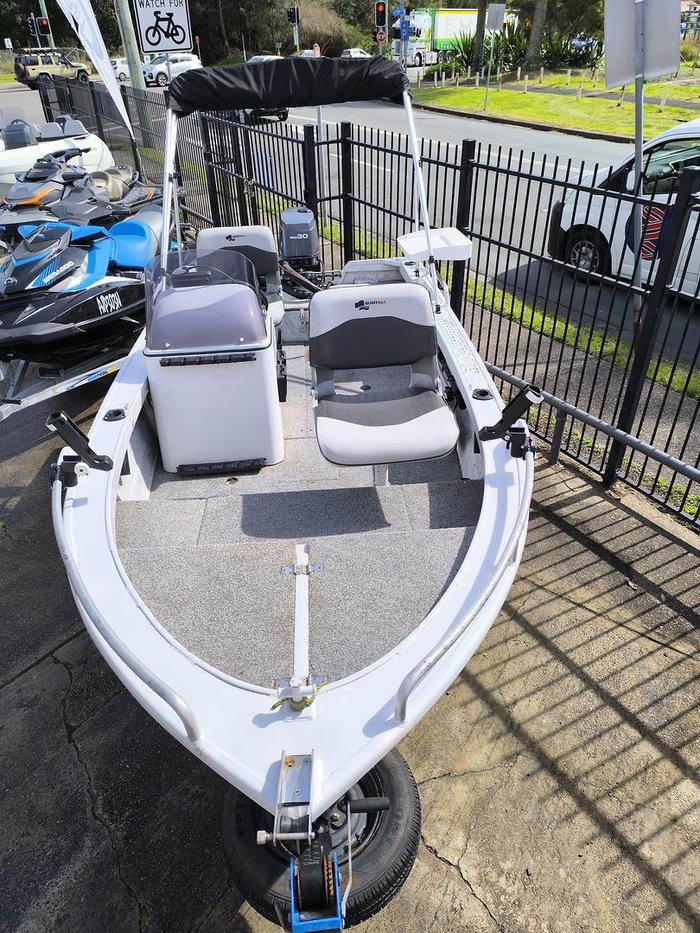 2001 QUINTREX 390 HORNET TROPHY