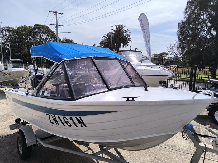 2000 QUINTREX 410 RUNABOUT