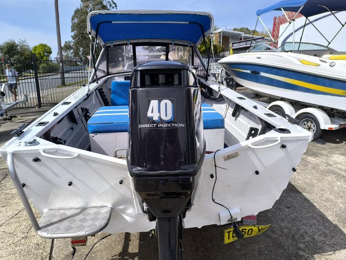 2000 QUINTREX 410 RUNABOUT