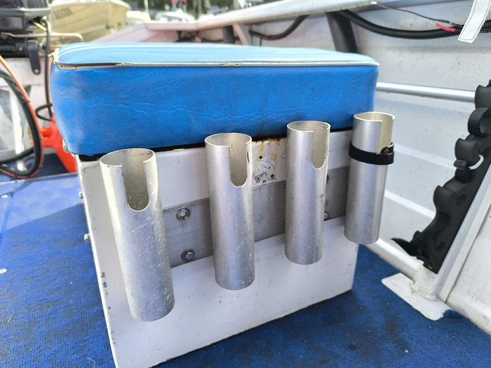 2000 QUINTREX 410 RUNABOUT