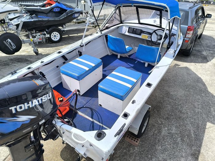 2000 QUINTREX 410 RUNABOUT