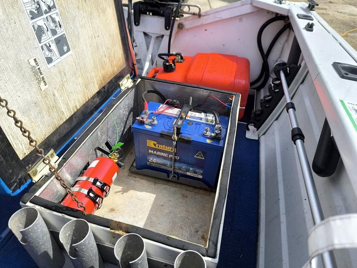 2000 QUINTREX 410 RUNABOUT