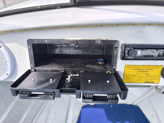 2000 QUINTREX 410 RUNABOUT