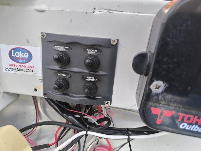 2000 QUINTREX 410 RUNABOUT