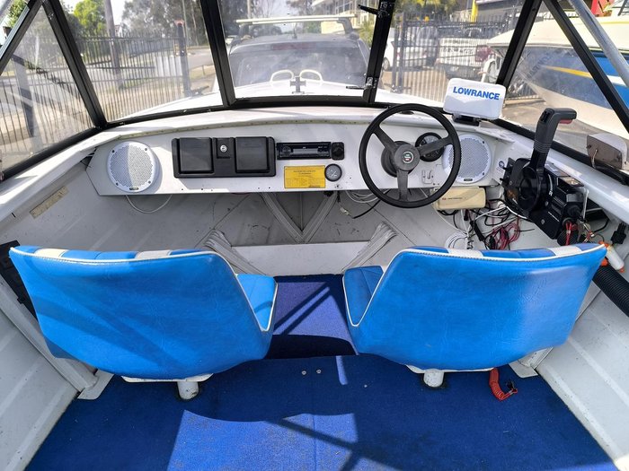 2000 QUINTREX 410 RUNABOUT