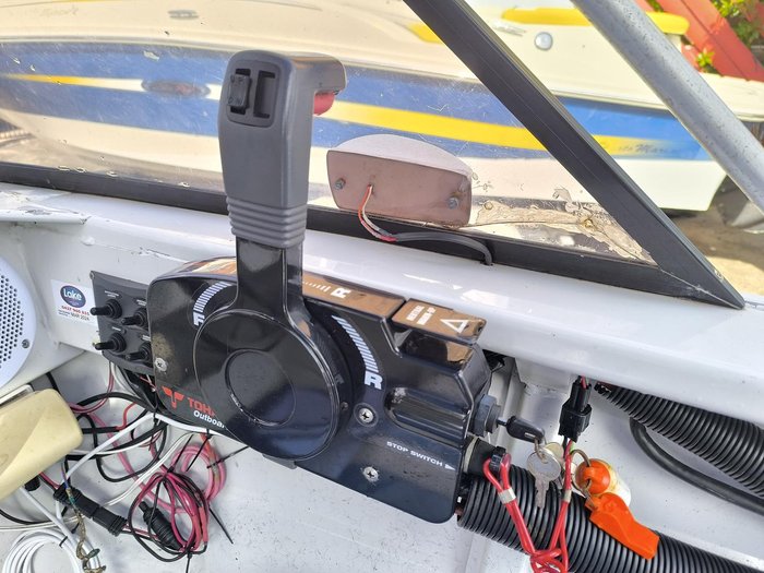 2000 QUINTREX 410 RUNABOUT