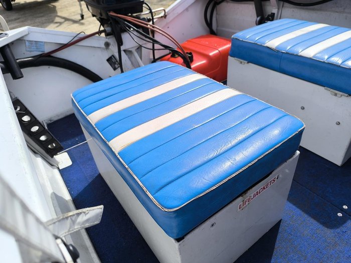 2000 QUINTREX 410 RUNABOUT