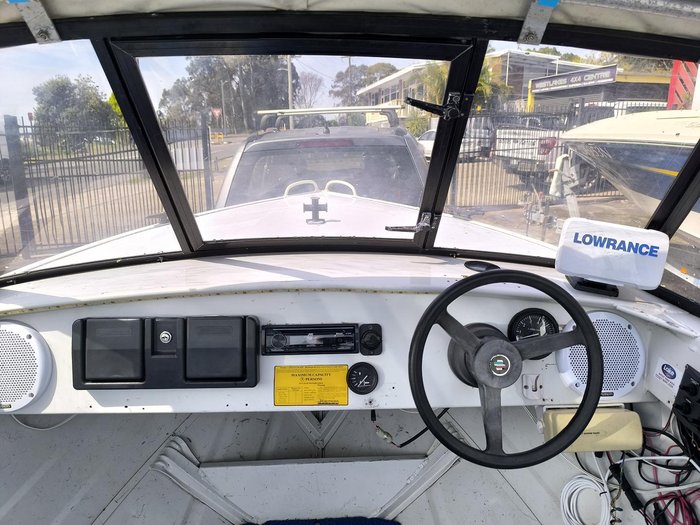 2000 QUINTREX 410 RUNABOUT