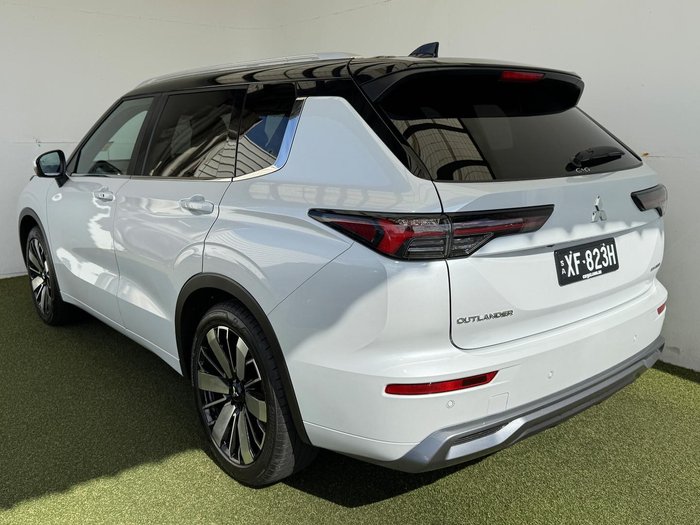 2025 Mitsubishi Outlander Exceed Tourer