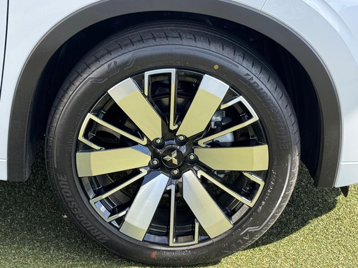 2025 Mitsubishi Outlander Exceed Tourer