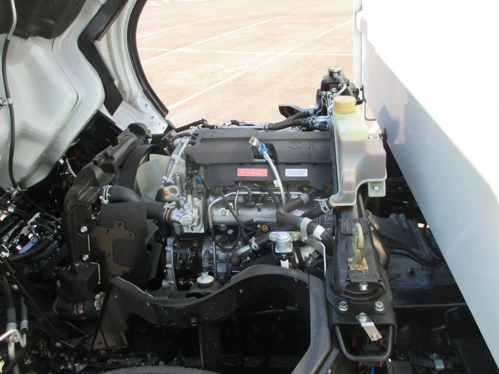 2025 Fuso Canter 615 615 city cab tipper White