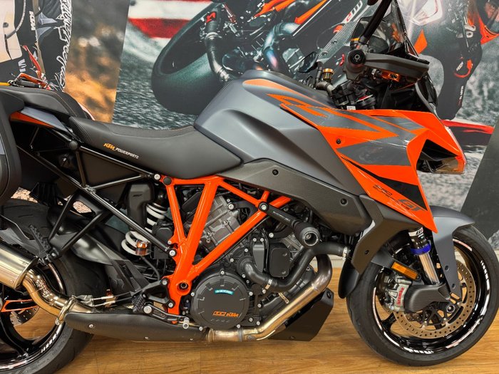 2022 Ktm 1290 SUPER DUKE GT ORANGE