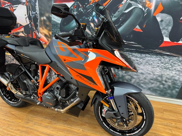 2022 Ktm 1290 SUPER DUKE GT ORANGE