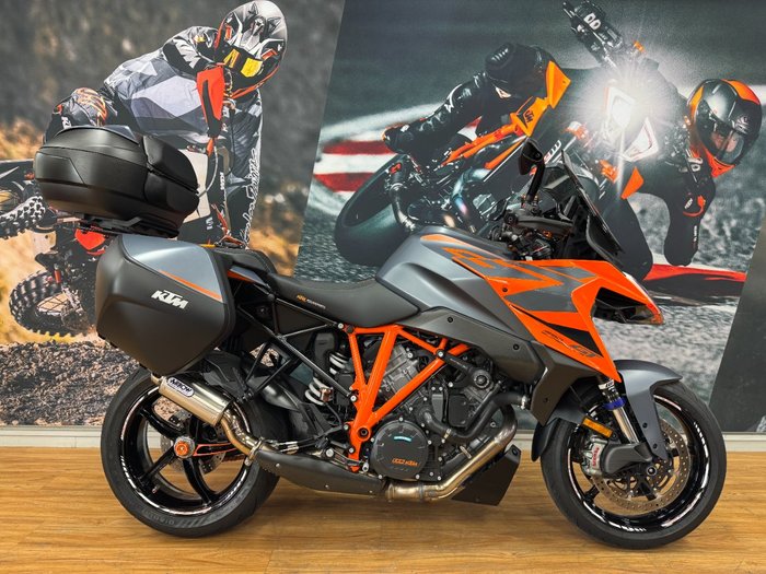 2022 Ktm 1290 SUPER DUKE GT ORANGE