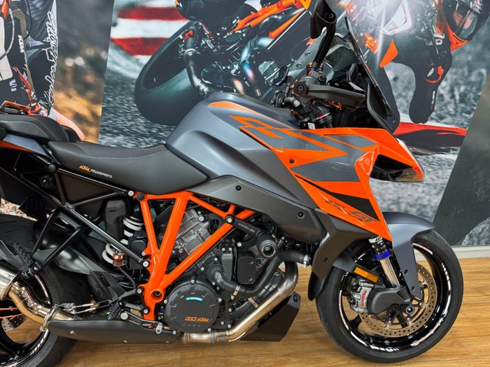 2022 Ktm 1290 SUPER DUKE GT ORANGE