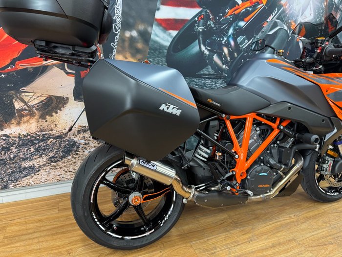 2022 Ktm 1290 SUPER DUKE GT ORANGE