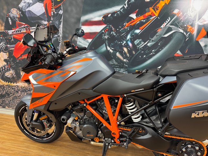 2022 Ktm 1290 SUPER DUKE GT ORANGE