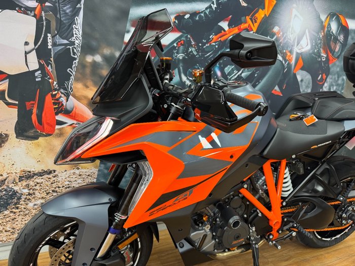 2022 Ktm 1290 SUPER DUKE GT ORANGE