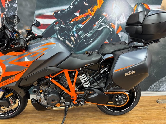 2022 Ktm 1290 SUPER DUKE GT ORANGE