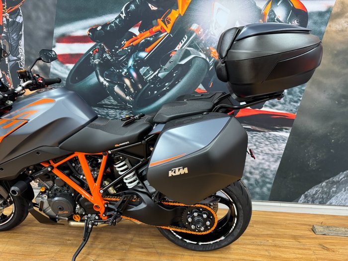 2022 Ktm 1290 SUPER DUKE GT ORANGE
