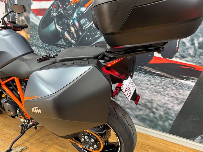 2022 Ktm 1290 SUPER DUKE GT ORANGE