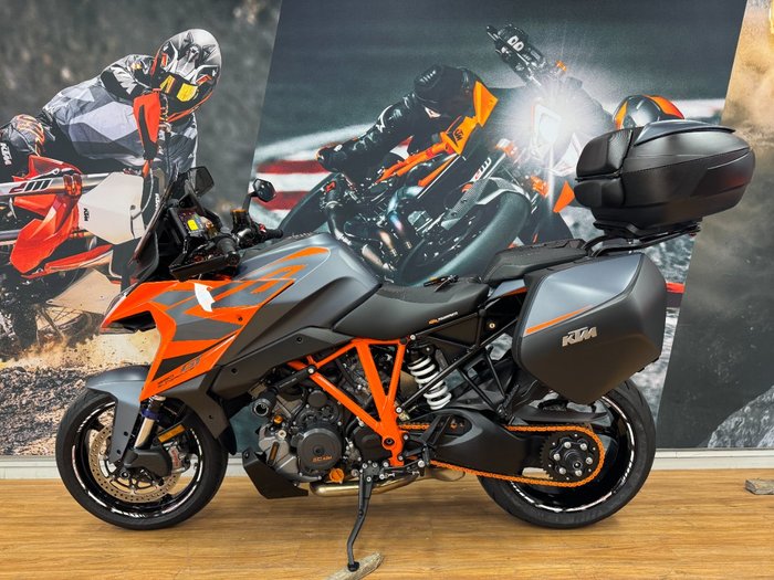2022 Ktm 1290 SUPER DUKE GT ORANGE
