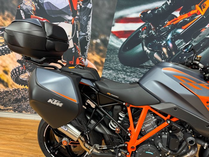 2022 Ktm 1290 SUPER DUKE GT ORANGE
