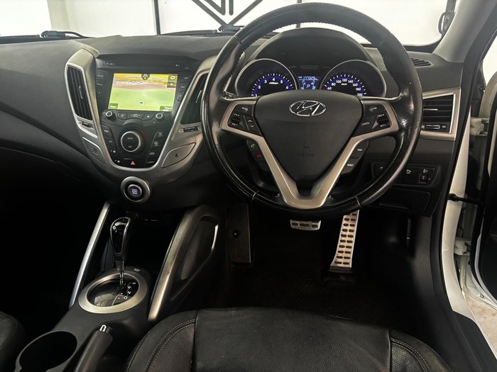 2014 Hyundai Veloster + FS3 Crystal White