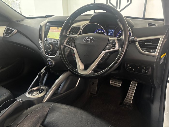 2014 Hyundai Veloster + FS3 Crystal White