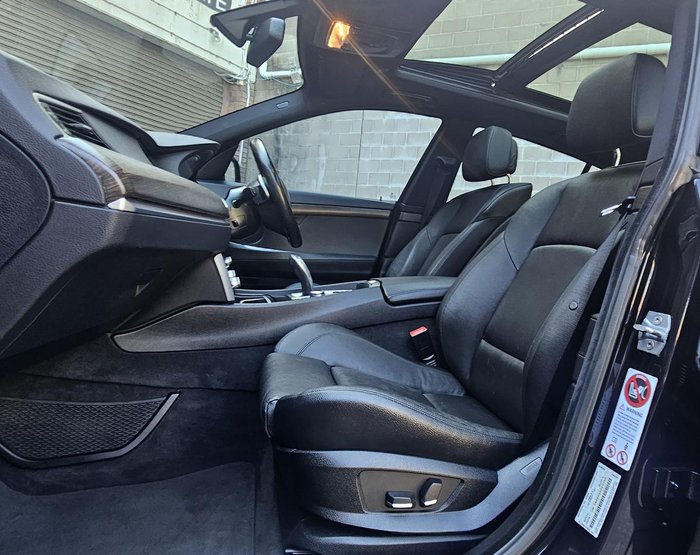 2014 BMW 5 Series 520d M Sport F07 LCI Imperial Blue Brilliant Effect