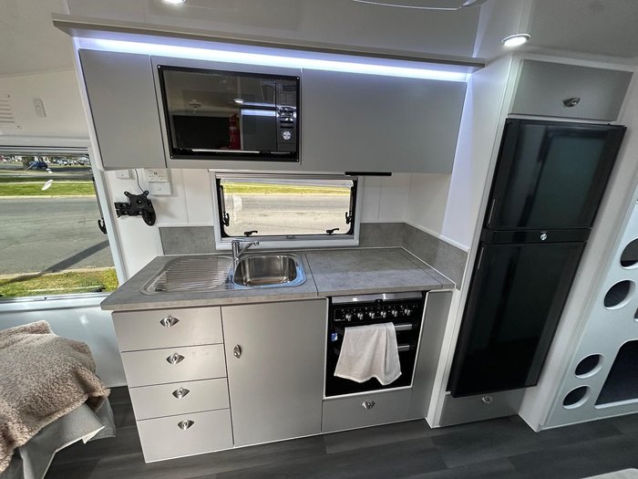 2025 Phoenix Pha 210 Or Family