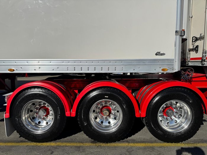 2017 Maxitrans St3 34 Pallet -30 Reefer B Double Double Stacker, Rear Evap