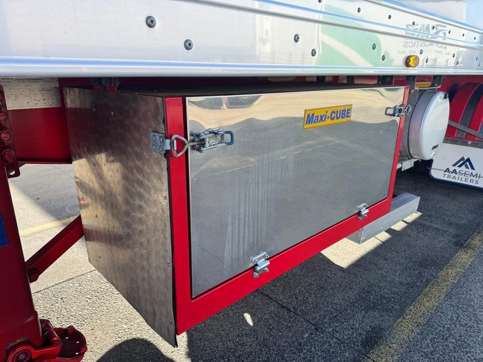 2017 Maxitrans St3 34 Pallet -30 Reefer B Double Double Stacker, Rear Evap