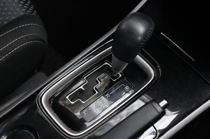 2017 Mitsubishi Outlander LS Safety Pack