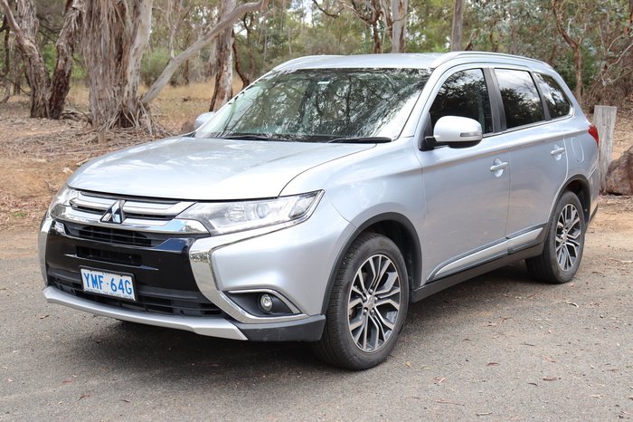 2017 Mitsubishi Outlander LS Safety Pack