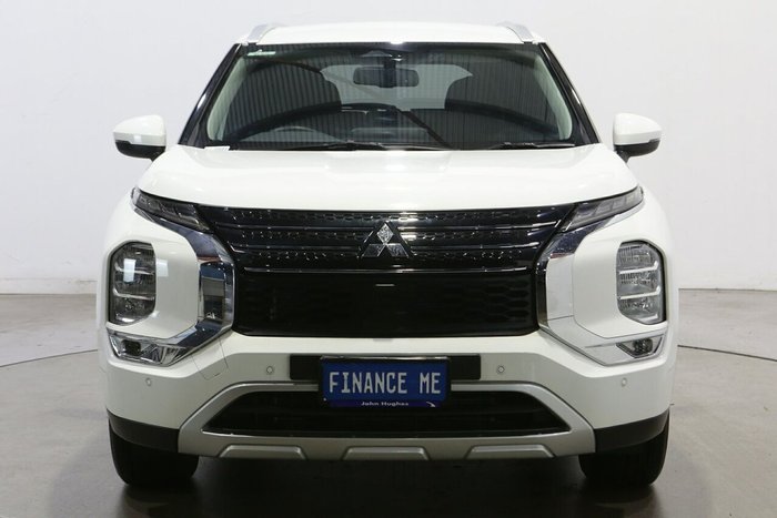 2024 Mitsubishi Outlander LS