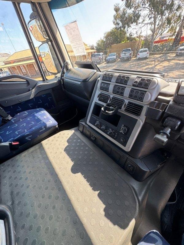 2010 Iveco Stralis 500 Prime Mover