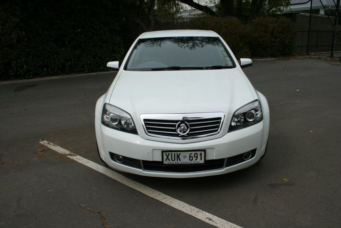 2006 Holden Statesman International WL Heron White