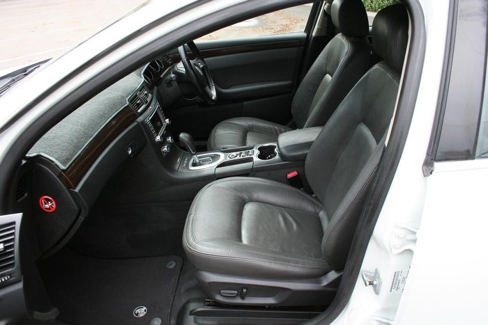 2006 Holden Statesman International WL Heron White