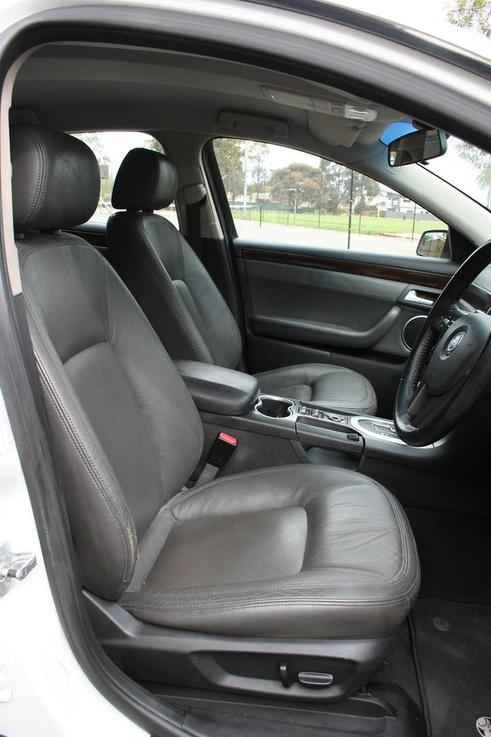 2006 Holden Statesman International WL Heron White