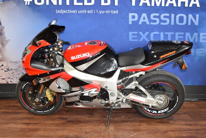 2002 Suzuki GSX-R1000 Red
