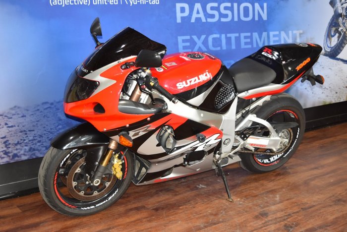 2002 Suzuki GSX-R1000 Red